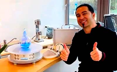 Bülent Ceylan hält sich fit mit Airnergy indoor Waldbaden, Atmen Bülent Ceylan hält sich fit mit Airnergy indoor Waldbaden, Atmen,